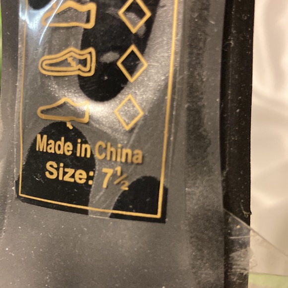 Clear plastic shoes - Size71/2 - Picture 6 of 9